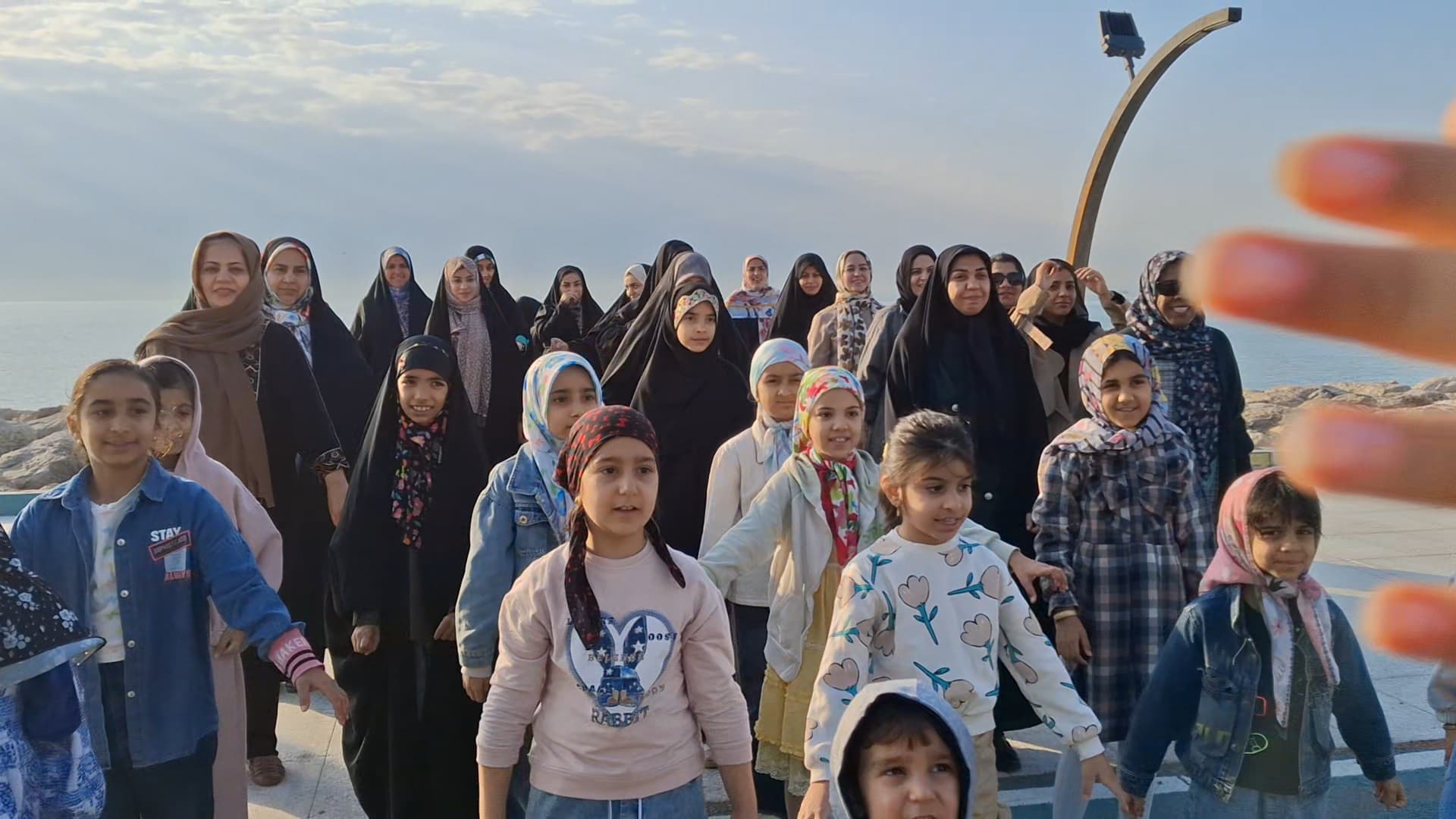 ادوی مادر ودختری ساحل