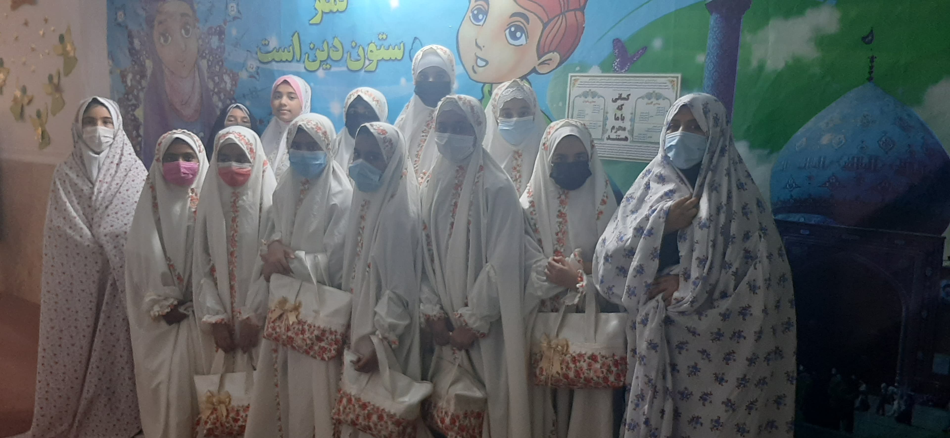 نماز جماعت در مدرسه